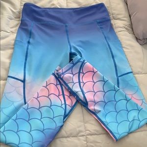 7/8 mermaid leggings with pockets!! 😱
